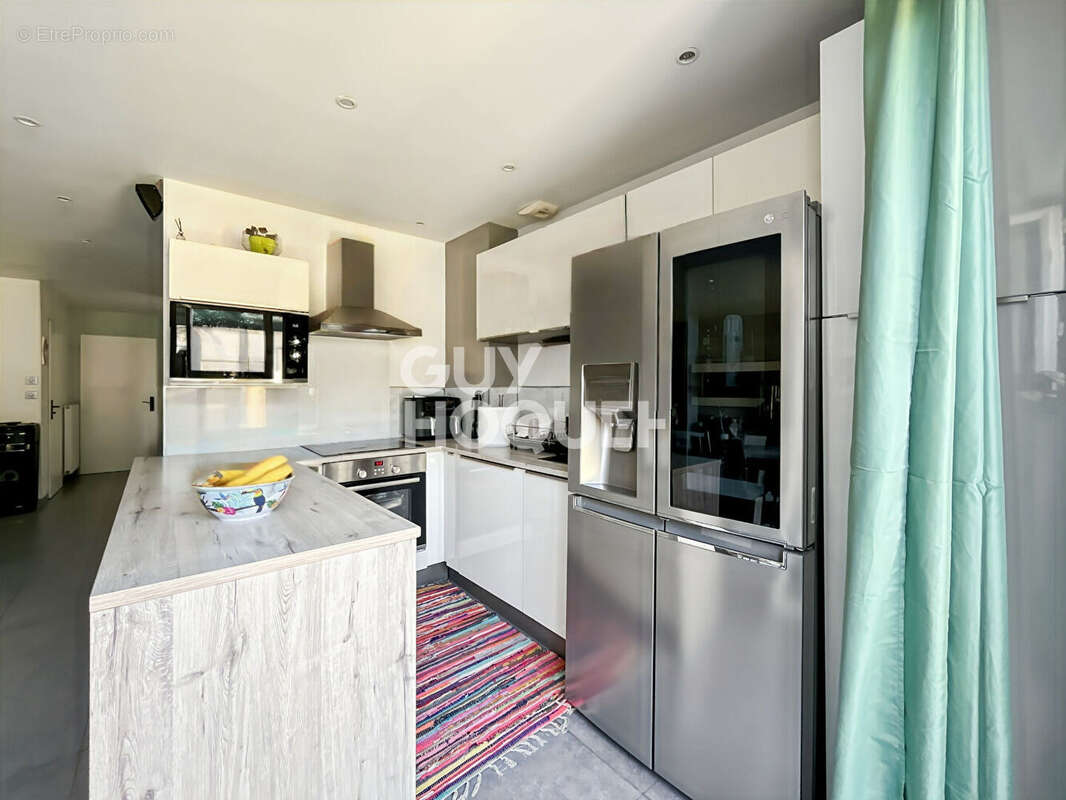 Maison à FONTENAY-TRESIGNY