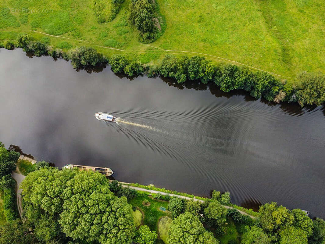 Maison à MONTREUIL-JUIGNE