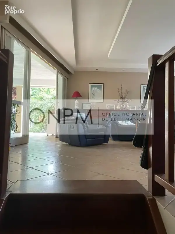 Maison 330 m² à Fort-De-France  - photo 3