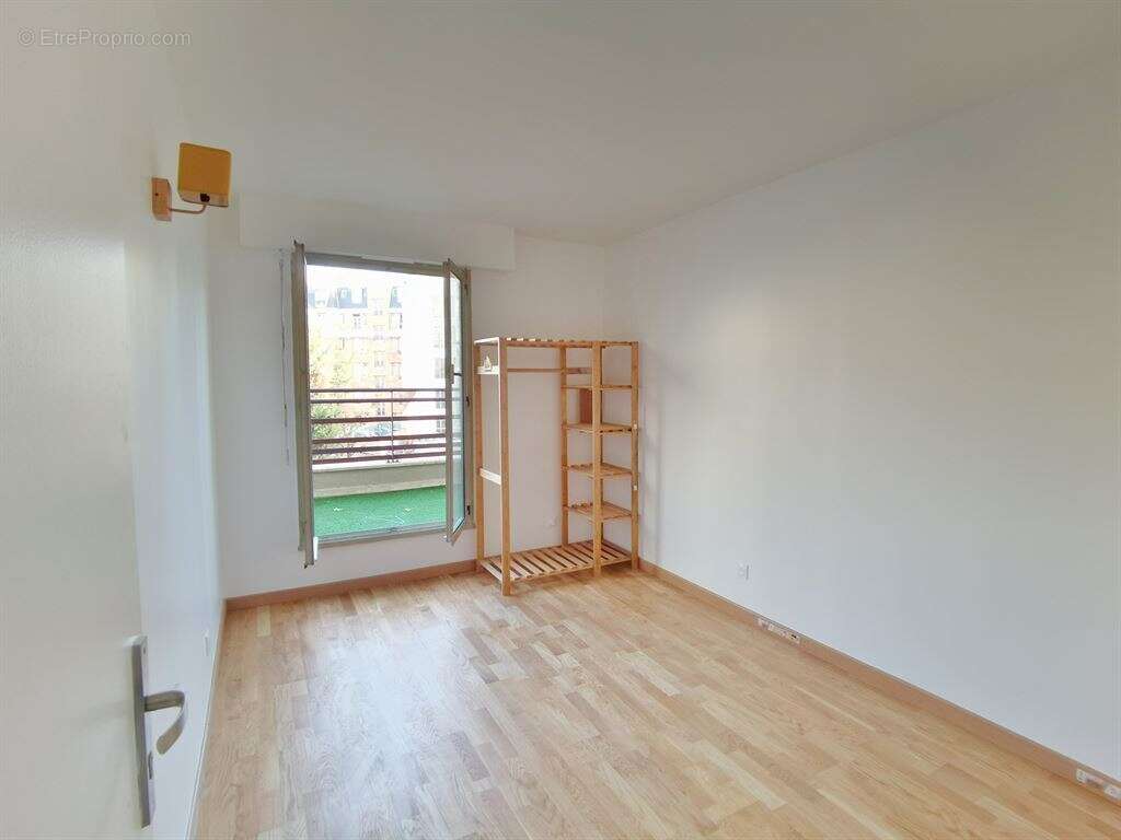 Appartement à PARIS-19E