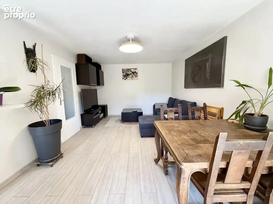 Grenoble – polygone – t2 avec terrasse de plus de 45 m² - photo 2