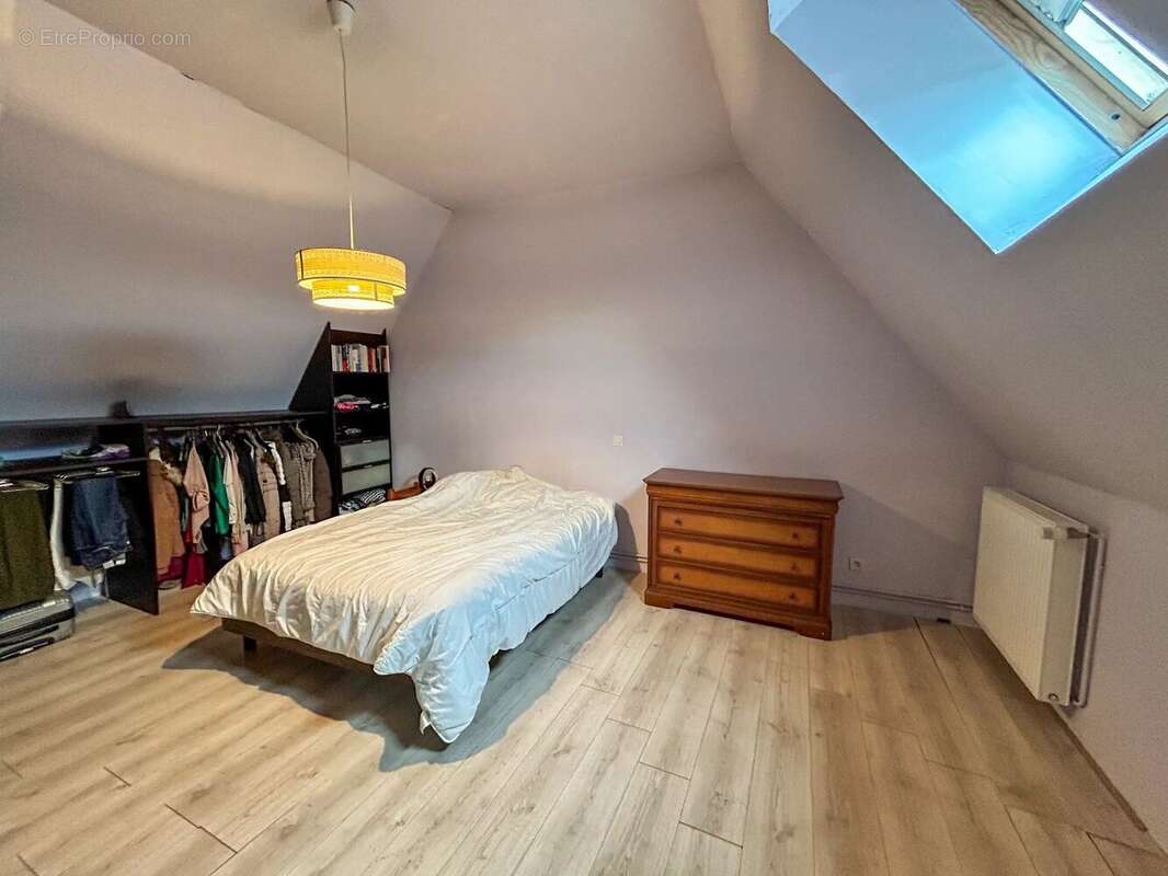 Maison à COURVILLE-SUR-EURE