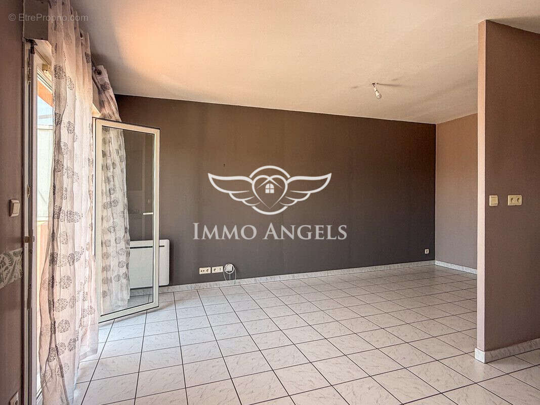 Appartement 46 m² à Les Angles  - photo 3