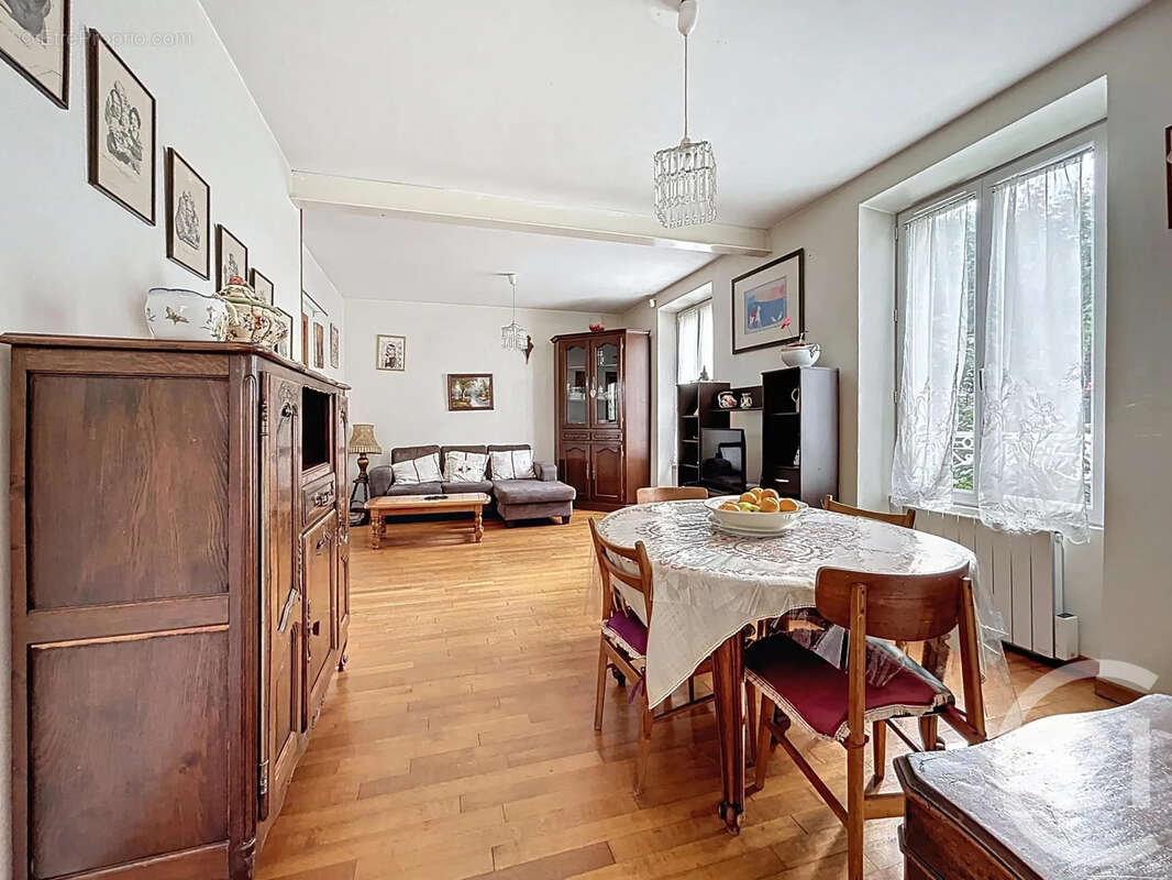 Maison à DAMMARIE-LES-LYS