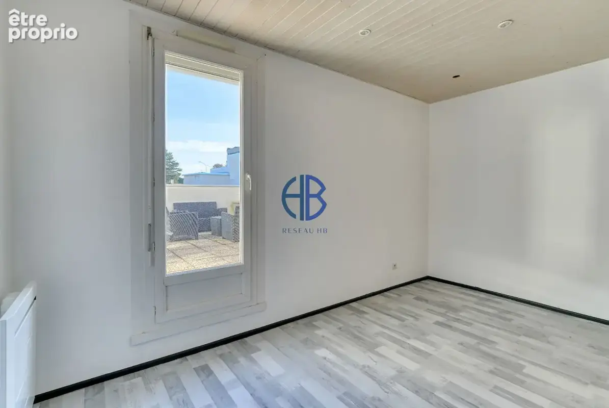 Appartement Chassieu 4 pièce(s) 93 m2 - photo 5