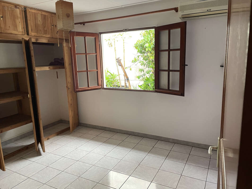 Villa F5 de 129 m2 avec piscine sur Rivière des Pluies - photo 8