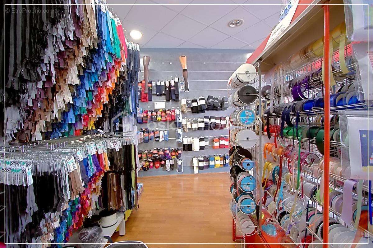 Commerce à LA TOUR-DU-PIN