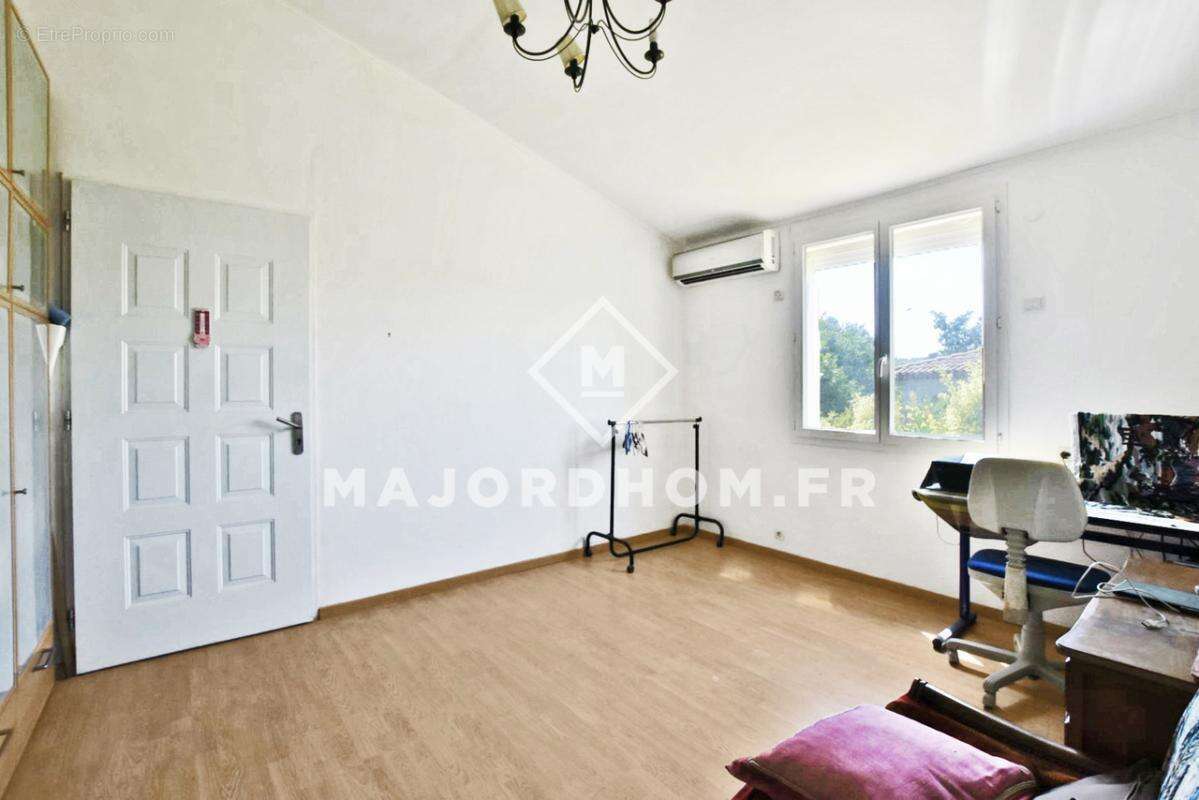 Vend Maison 157m2 terrain de 2193 m2 sans vis à vis  13015 - photo 15