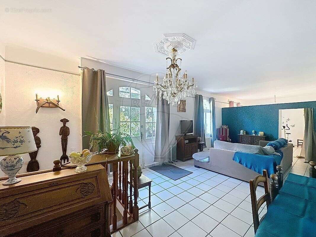 Maison à SAINT-FELIX-DE-PALLIERES