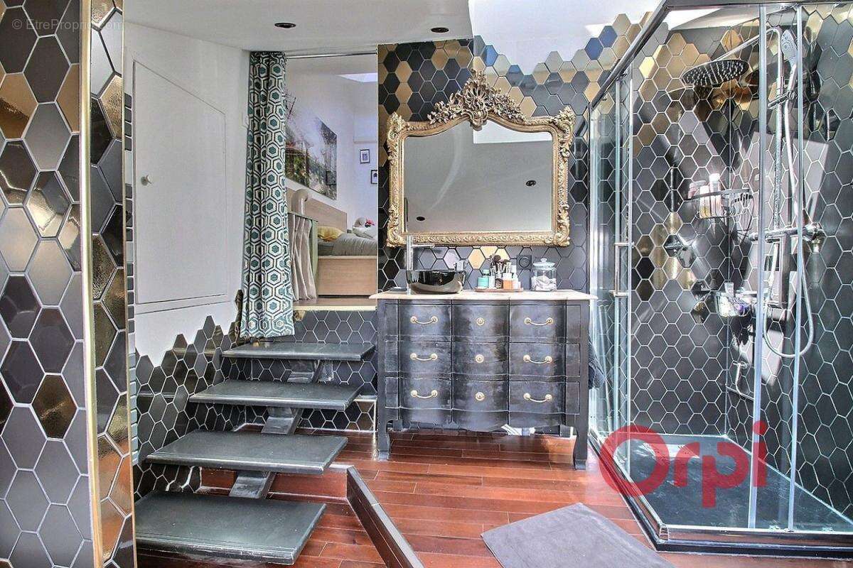 Appartement à MARSEILLE-4E