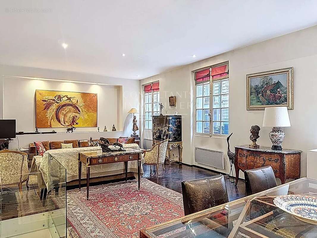 Appartement à PARIS-7E