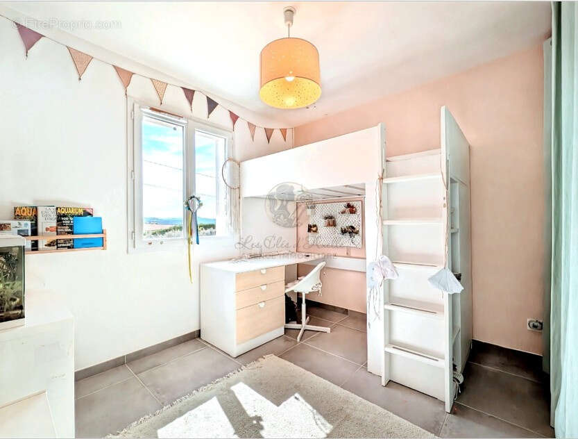 Maison à FAY-LE-CLOS