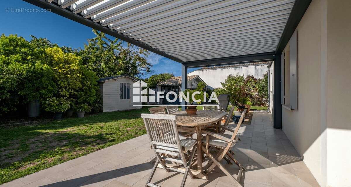 Maison à SALLES-SUR-MER