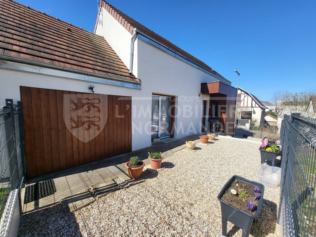 Maison à BONNIERES-SUR-SEINE