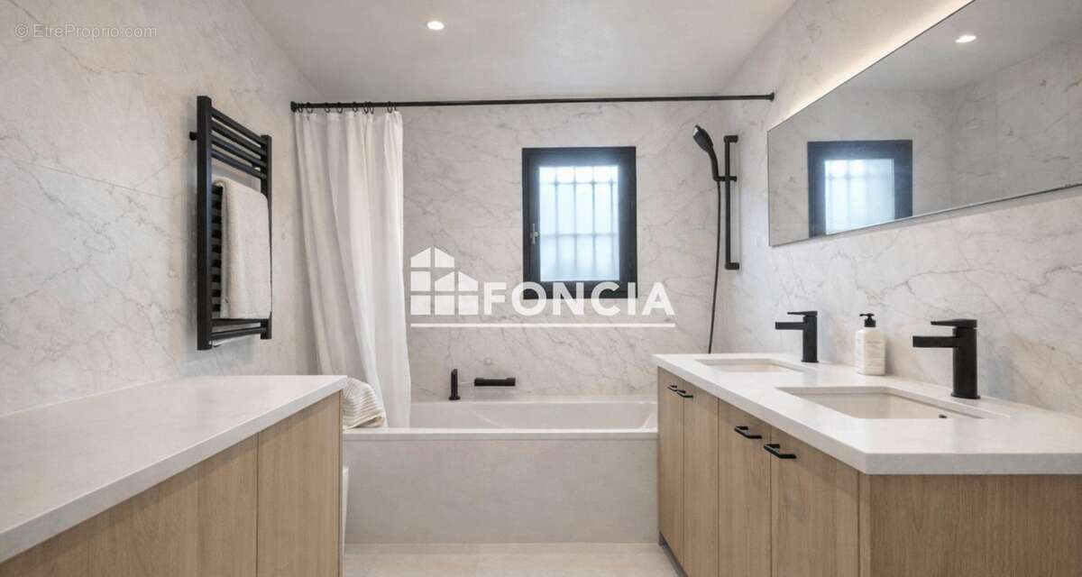 Maison à MONTBONNOT-SAINT-MARTIN