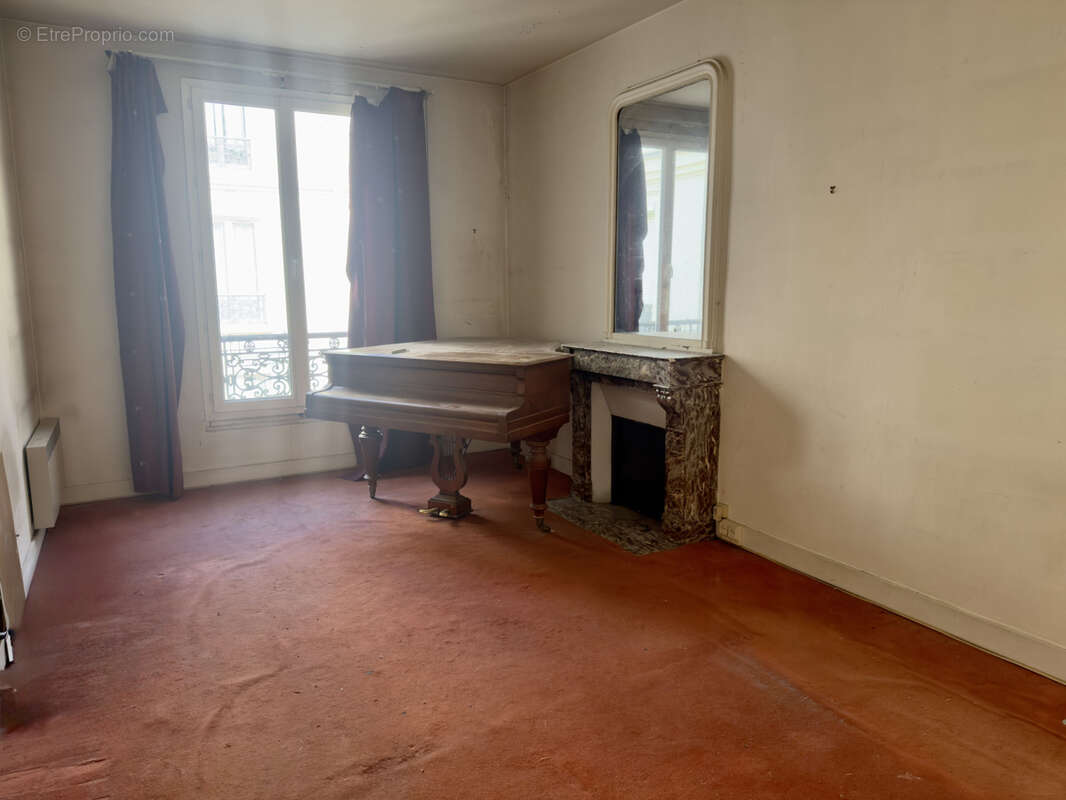 Appartement 60 m² à Paris-10e  - photo 2