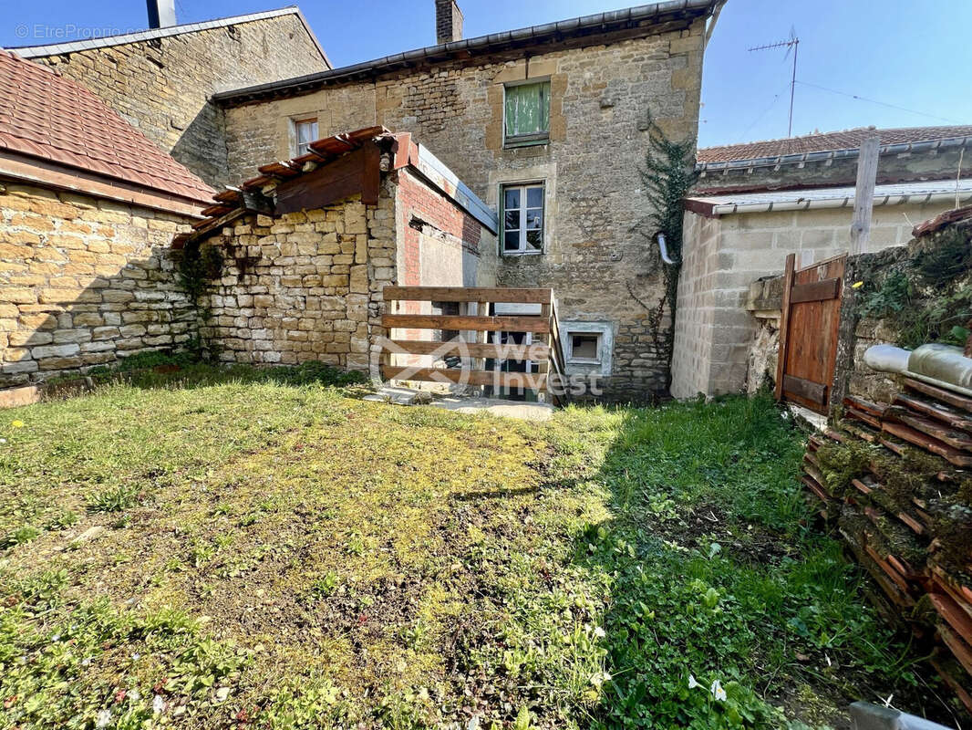 Maison à RAUCOURT-ET-FLABA