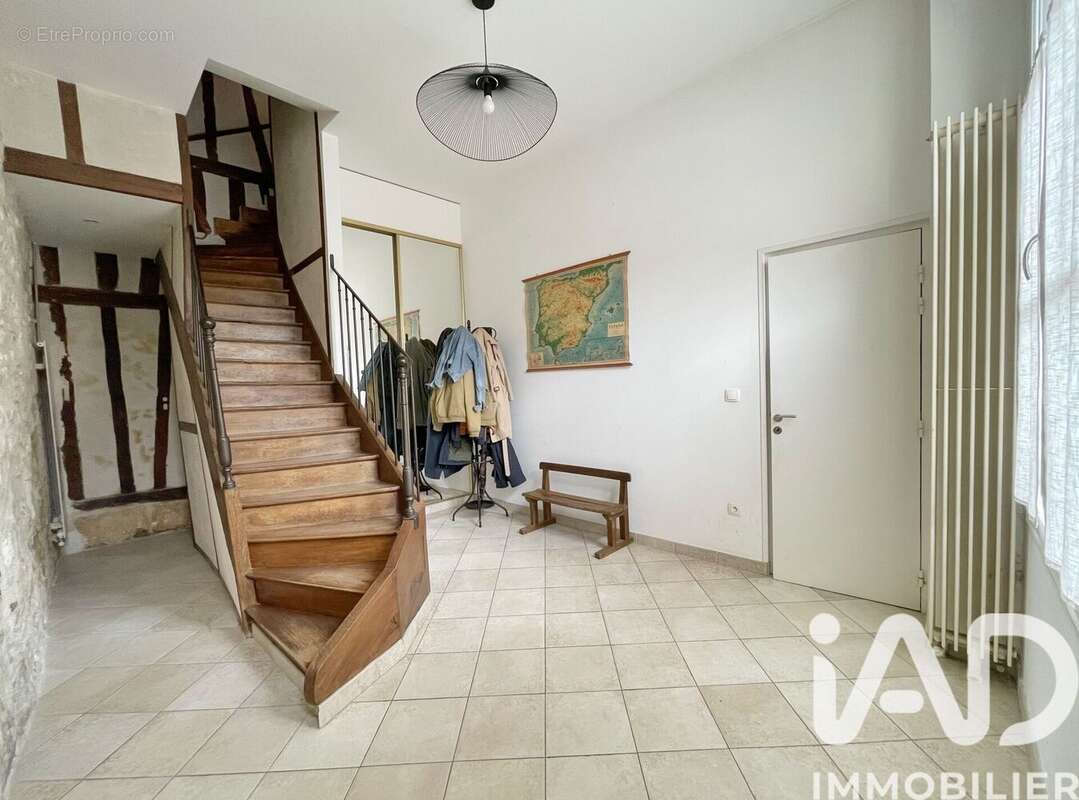 Photo 2 - Maison à COMPIEGNE