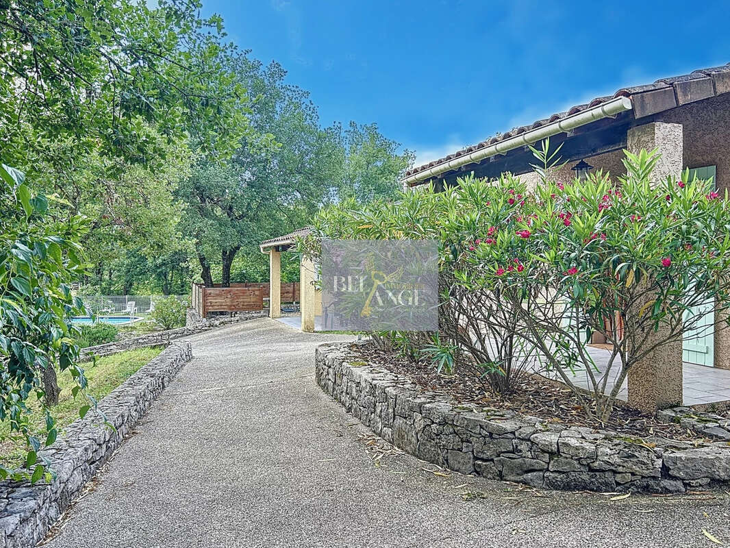 Maison à SAINT-ALBAN-AURIOLLES