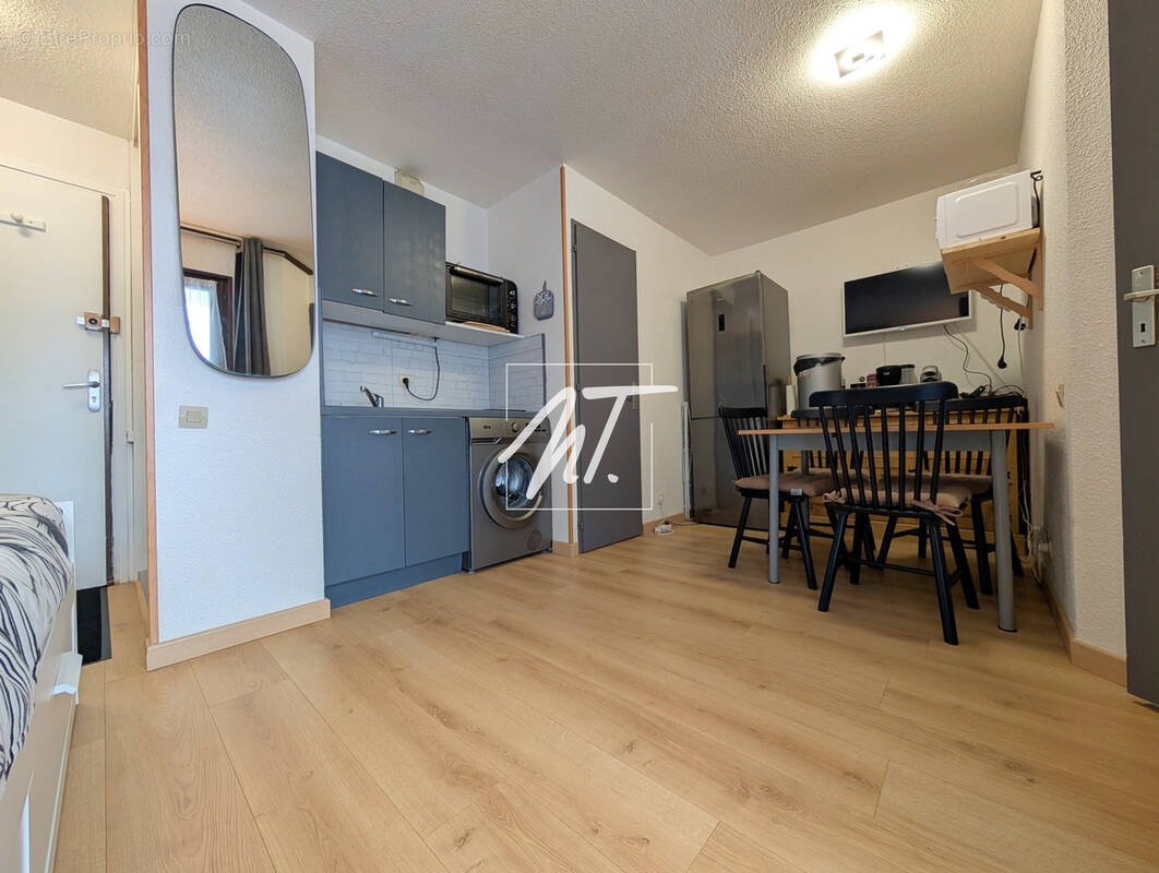 Appartement à MORILLON