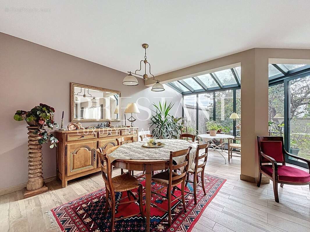 Maison à LE CHESNAY