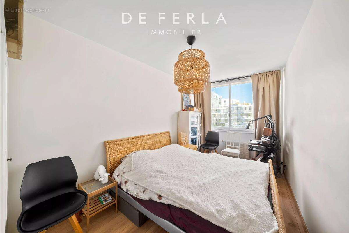 Appartement à PARIS-14E