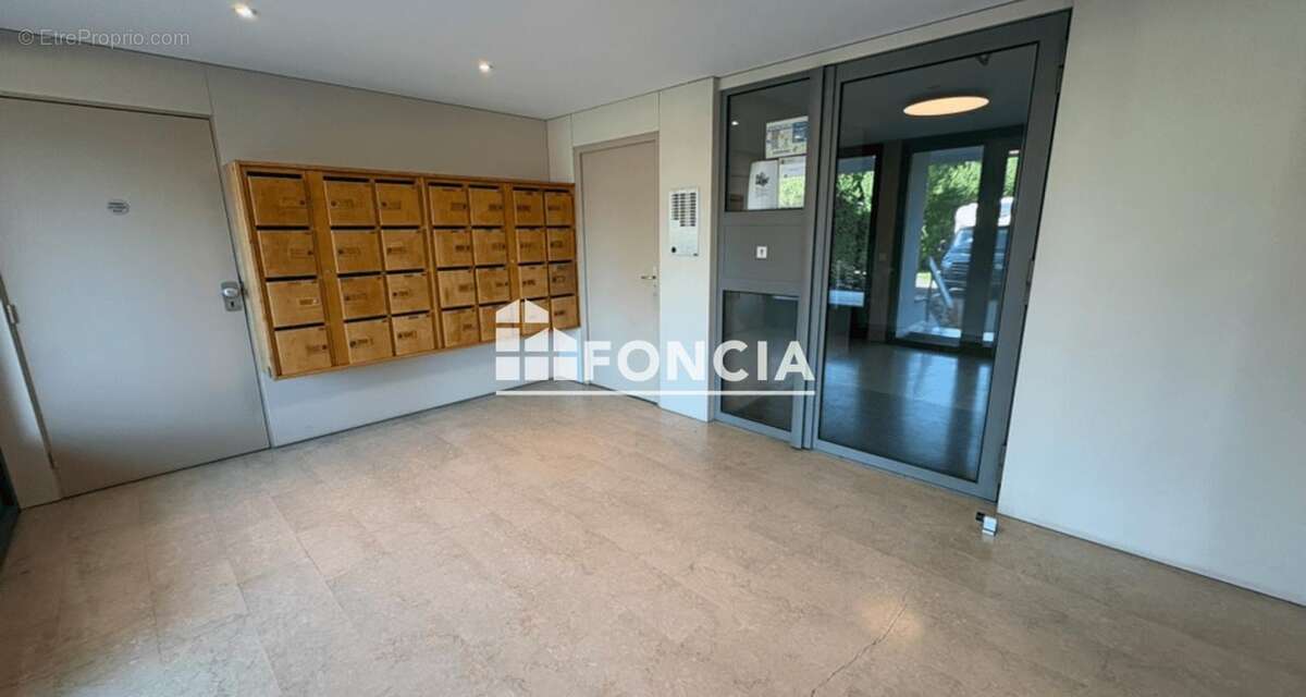 Ambilly, proche douane de mon idée, T3 de 80m2 avec parking extérieure et garage - photo 10