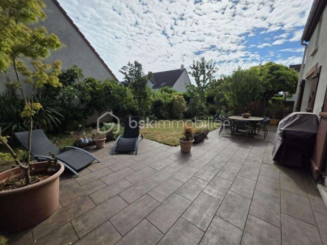 Maison individuelle familiale de 145,62 m² – 5 chambres – Bords de Marne - 2 grands GARAGES - photo 17