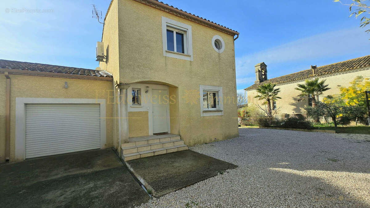 Maison à MONTMIRAT