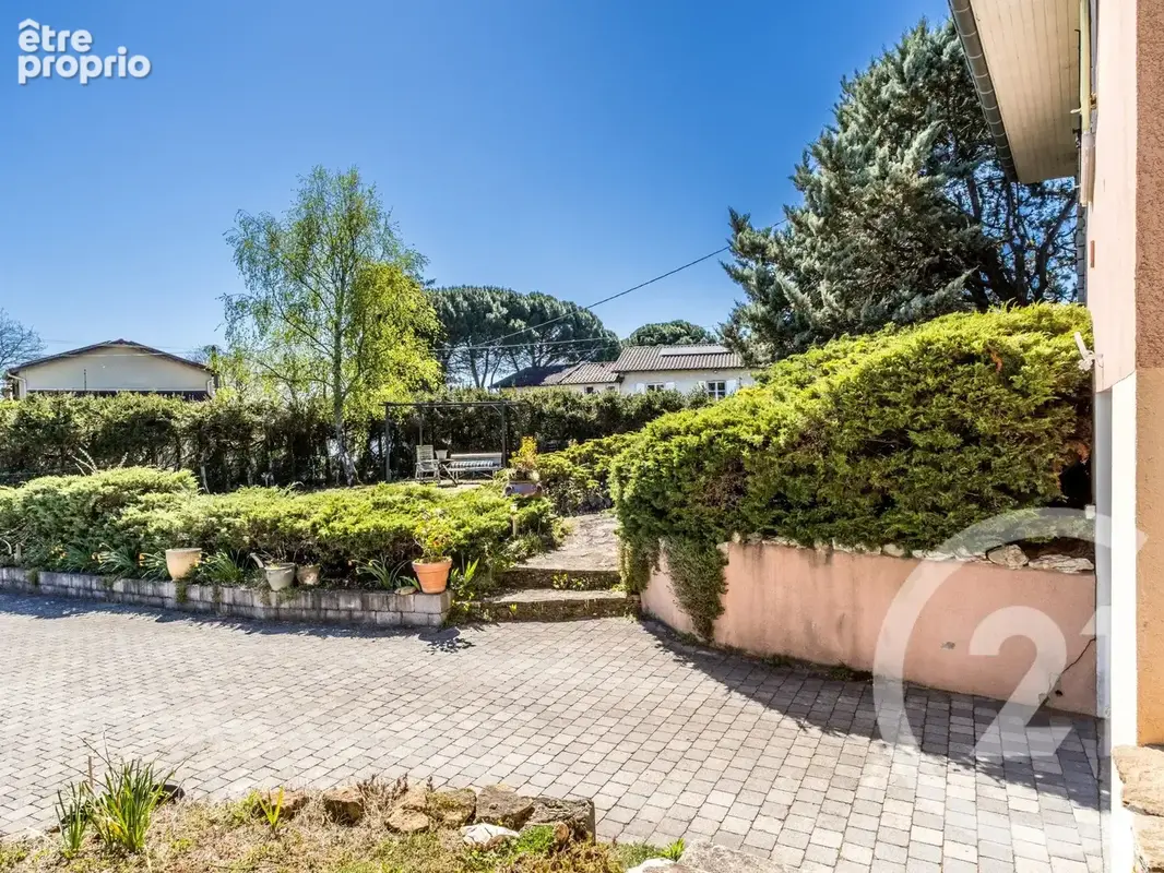 Maison 5 pièces 133 m² à vendre à Montmerle-Sur-Saone (01090) - photo 3