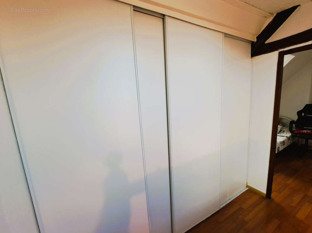 Maison à THORIGNY-SUR-OREUSE