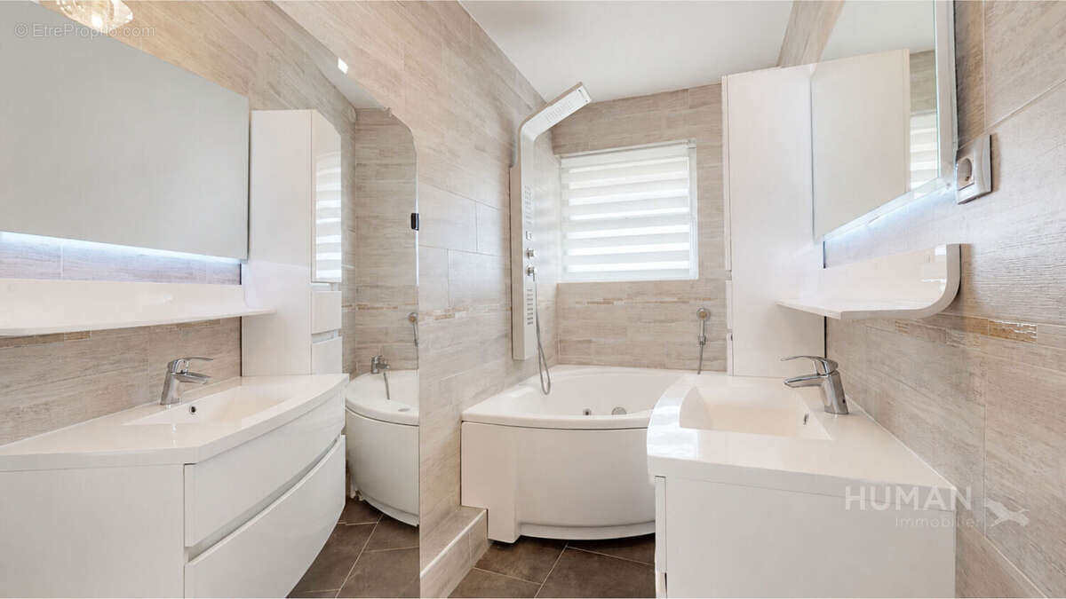 Appartement à VILLENEUVE-LOUBET