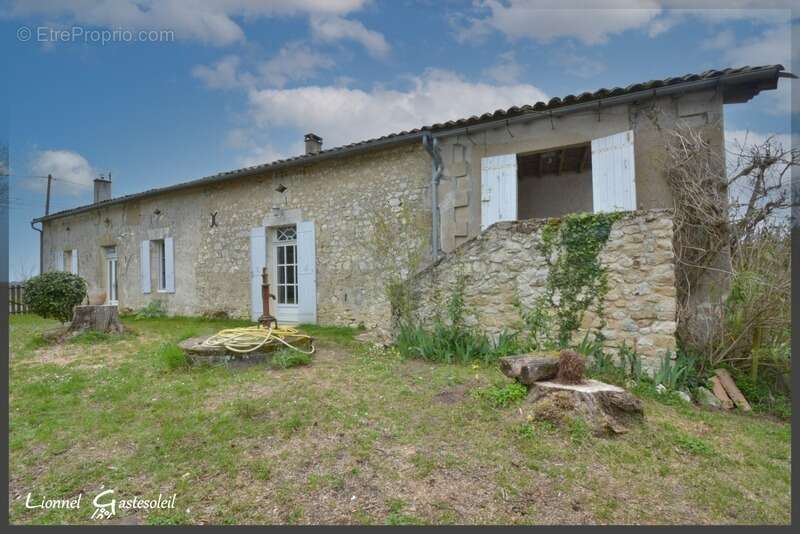 Maison à SAINT-QUENTIN-DE-CAPLONG