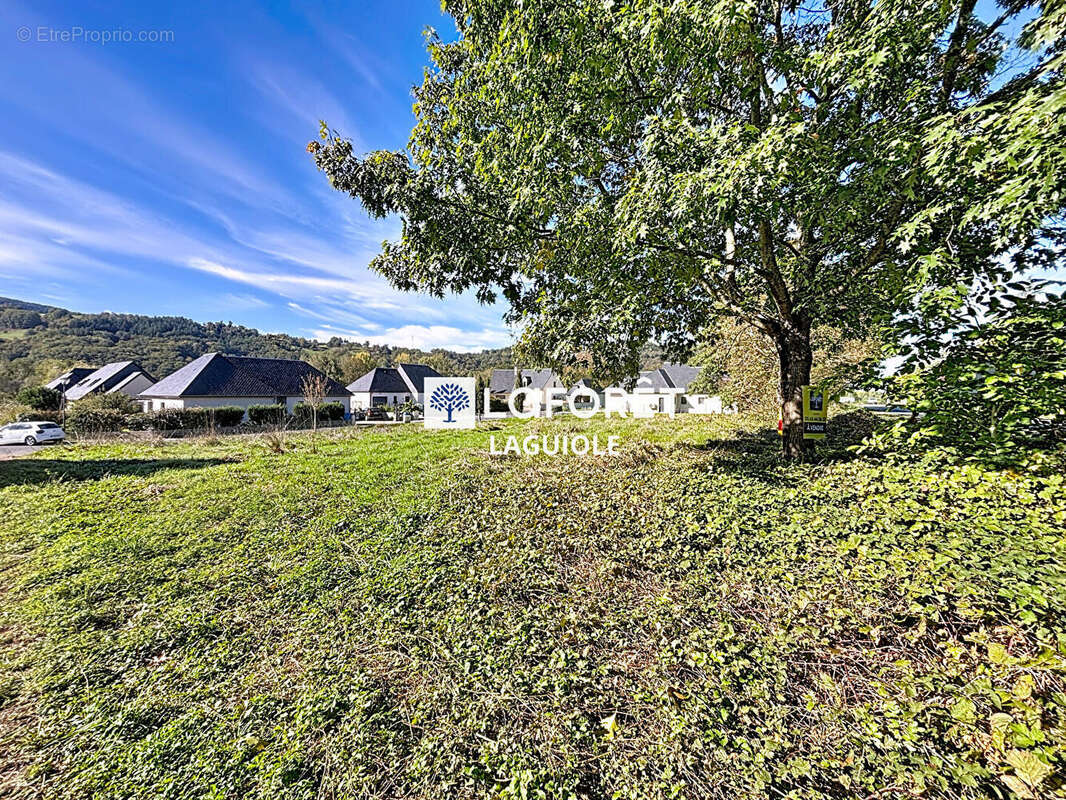 Terrain à SAINT-COME-D&#039;OLT