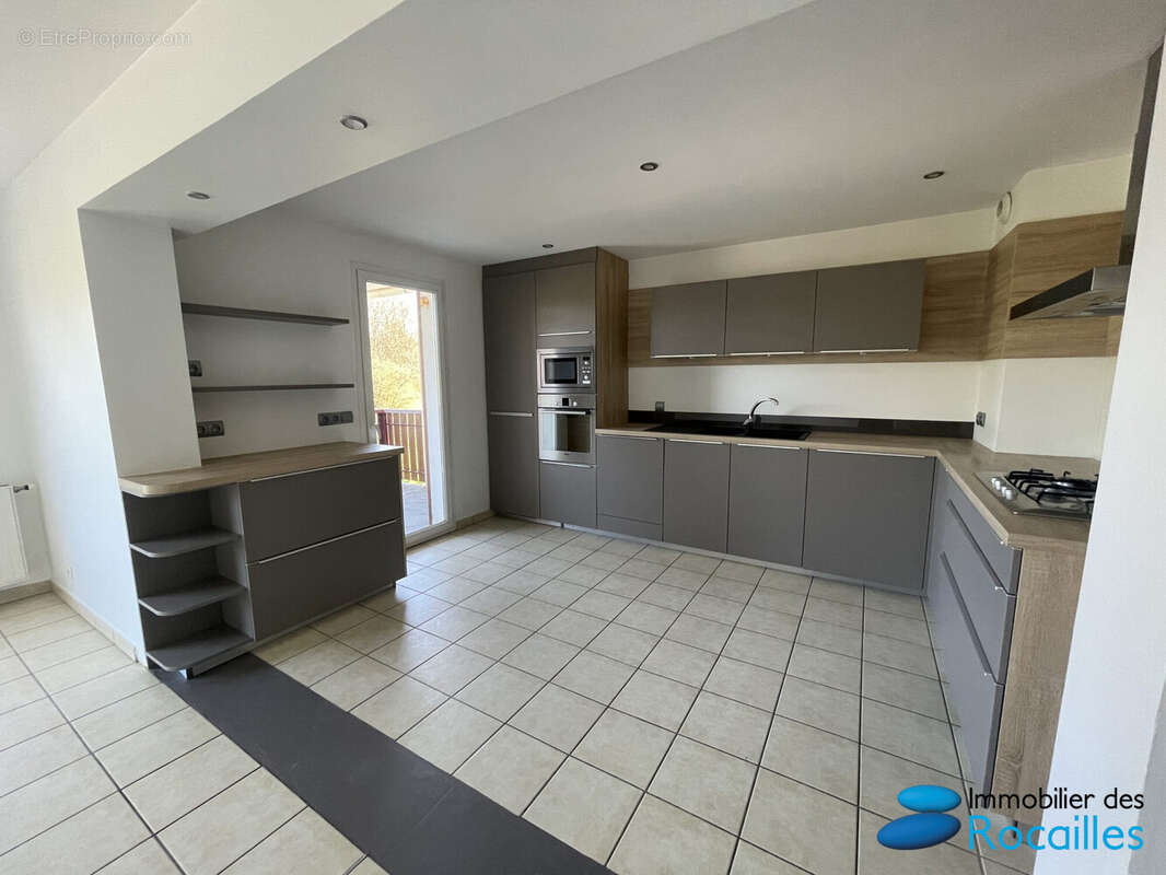 Appartement à SCIENTRIER