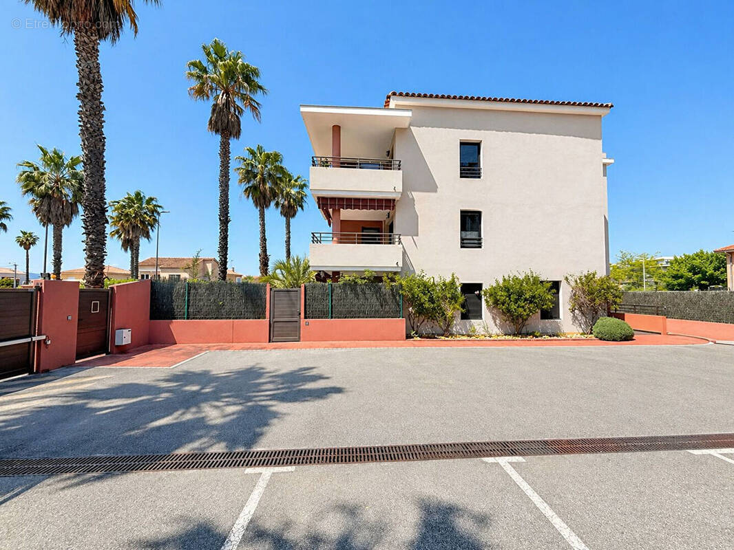 Appartement à FREJUS