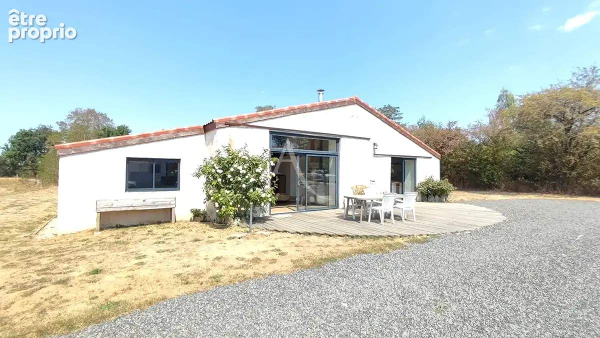 Maison à LA CHAPELLE-HERMIER
