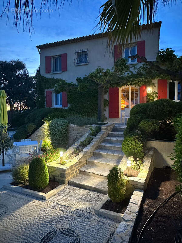 Villa 6 pièce(s) 120 m2 - photo 2