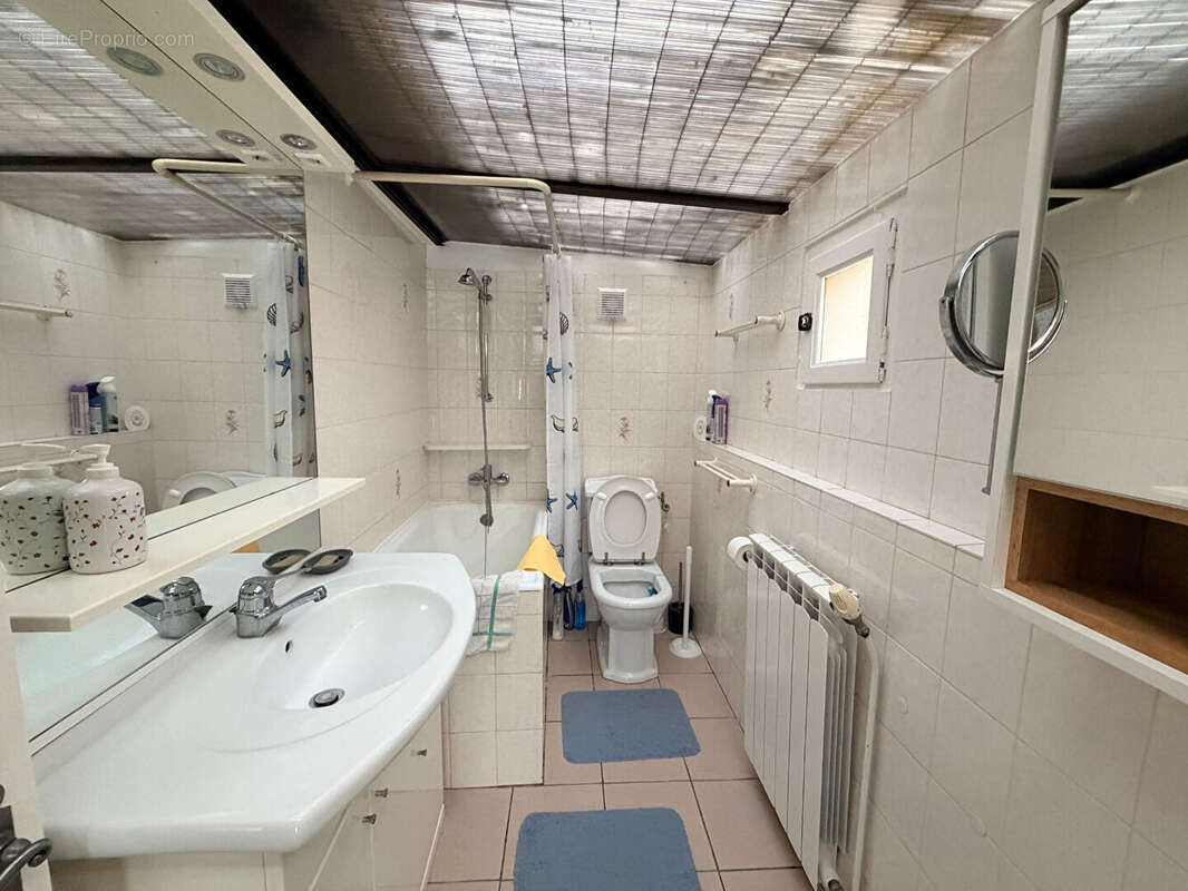 Maison à SAINT-CIRQ-LAPOPIE