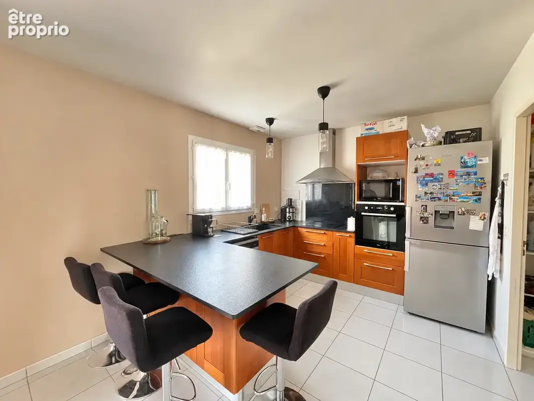 Frouzins   maison de plain-pied 92 m2   3 chambres   jardin et garage - photo 3