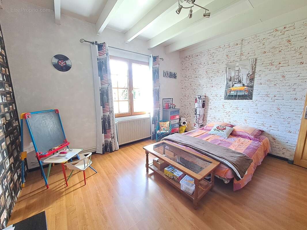Maison à vendre 7 pièces SAINT MEDARD EN JALLES (33) - photo 8