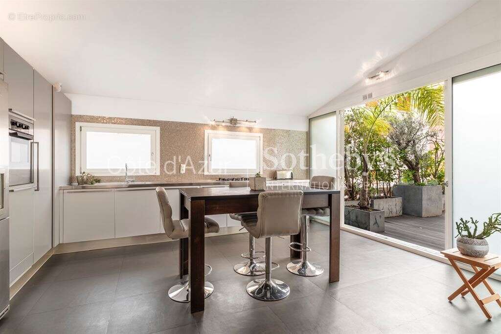 Appartement à BEAUSOLEIL