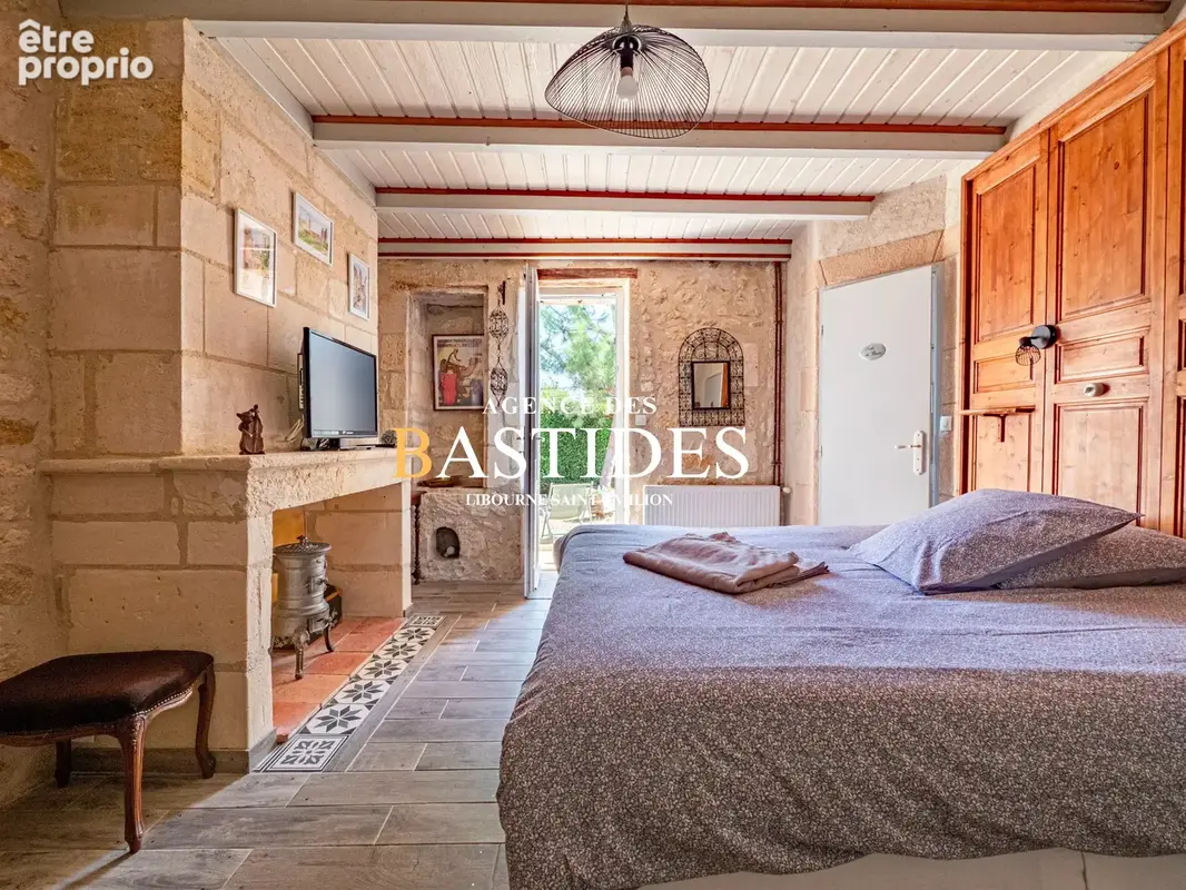 FRONSADAIS - Maison en pierre - photo 7