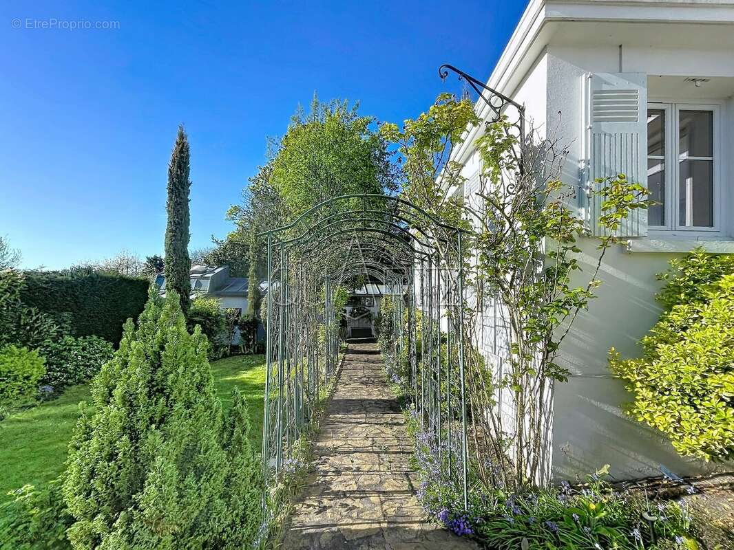 Maison à L'ISLE-ADAM