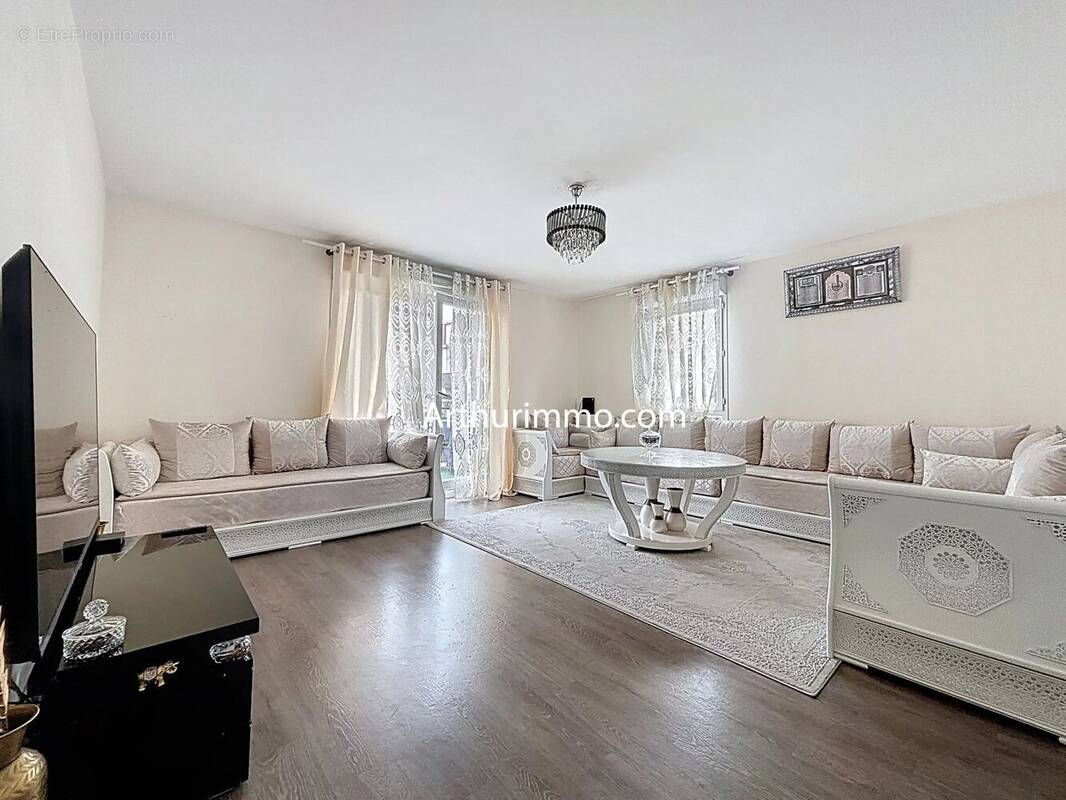 Appartement à LIMEIL-BREVANNES