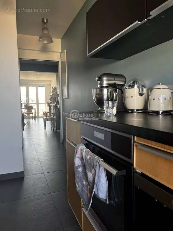 Appartement à MARSEILLE-1E