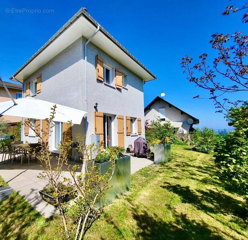 Maison à NEUVECELLE