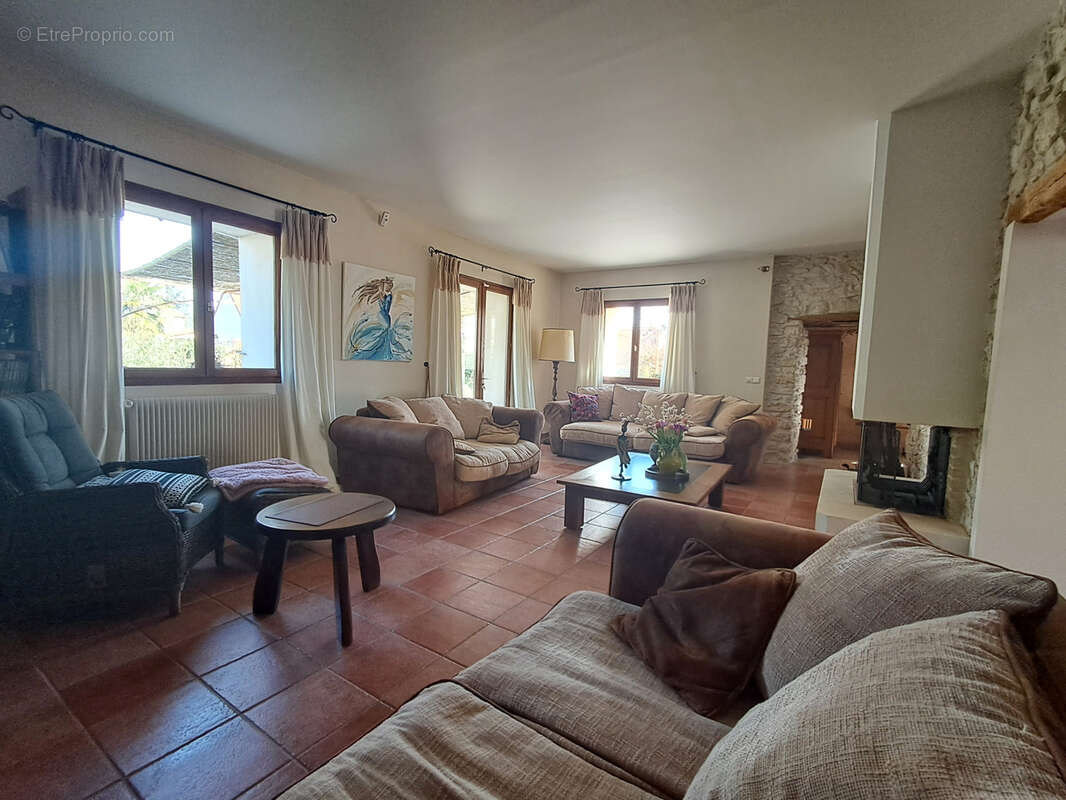 Maison à THOIRY