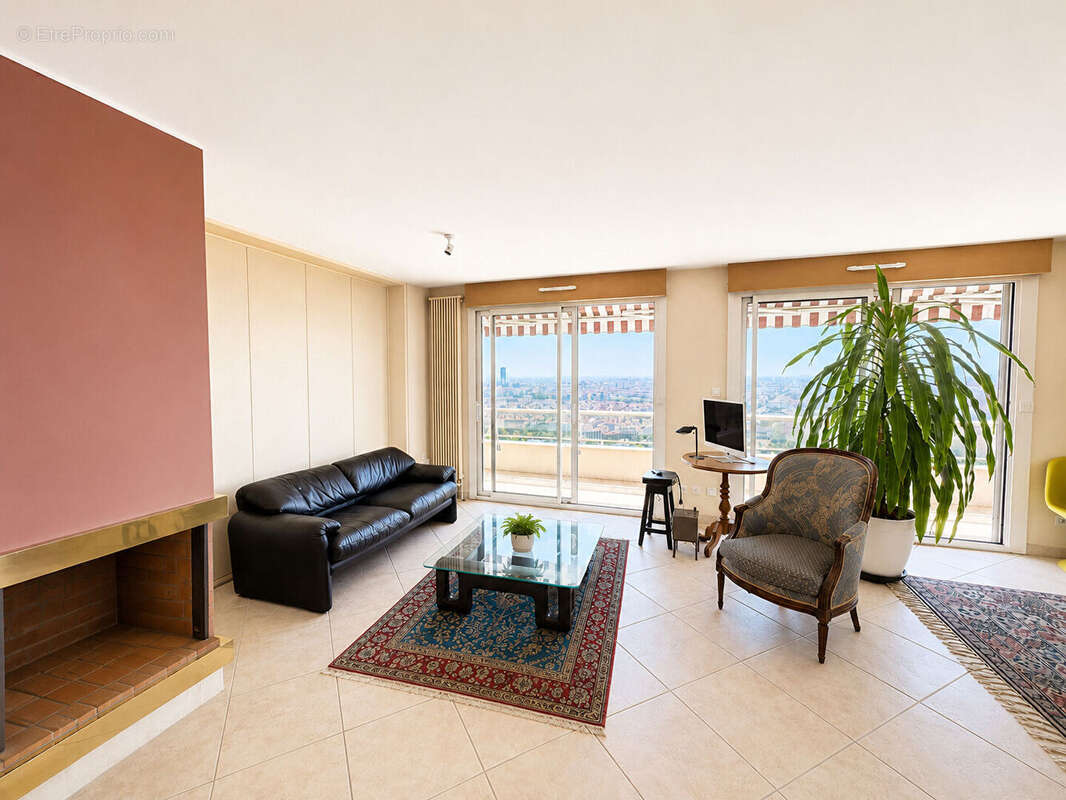Appartement à LYON-5E