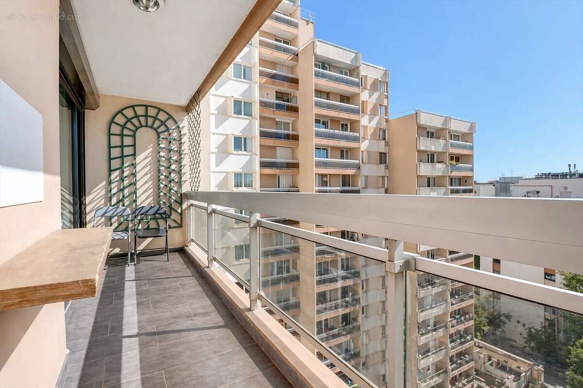 Appartement à LES LILAS